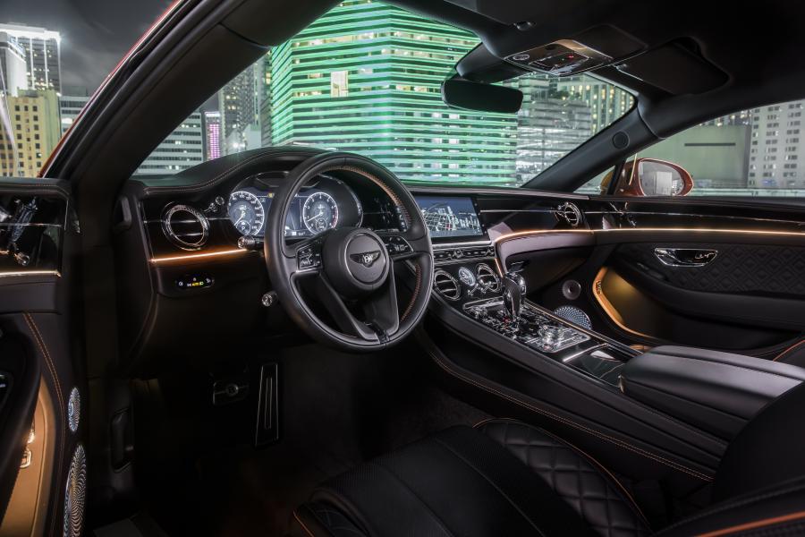 Интерьер Bentley Continental GT V8 2019 года  (WW) (фото 8 из 19)